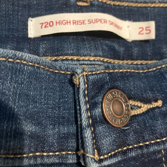 high rise super skinny levi’s - Picture 3 of 4